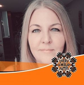 Meet your Posher, Melanie